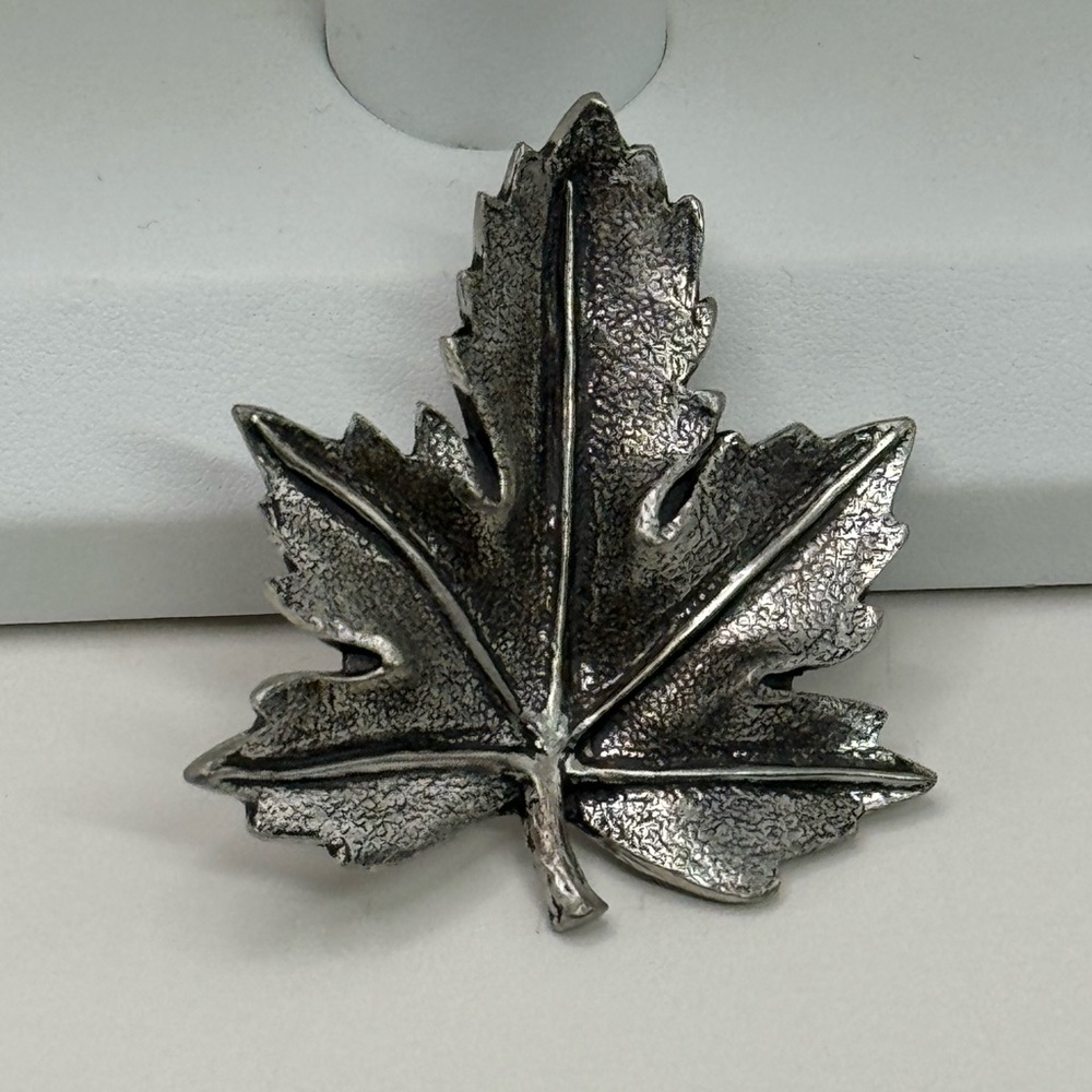 Fine Pewter Maple Leaf Brooch